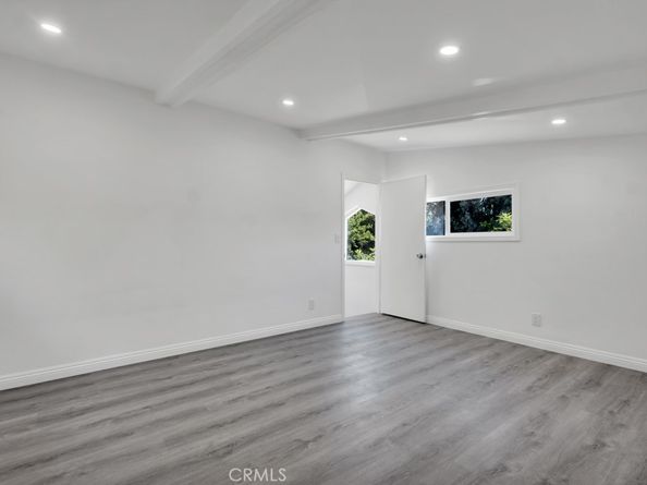 10732 Hatteras Street, North Hollywood CA 91601