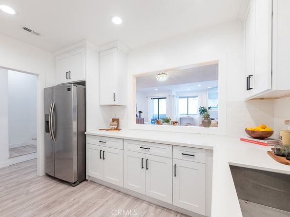 839 Larrabee Street 6, West Hollywood CA 90069