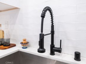 839 Larrabee Street 6, West Hollywood CA 90069