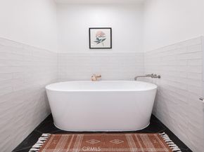 839 Larrabee Street 6, West Hollywood CA 90069