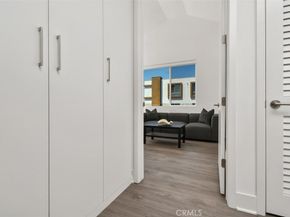 10861 1/2 Hartsook Street, North Hollywood CA 91601