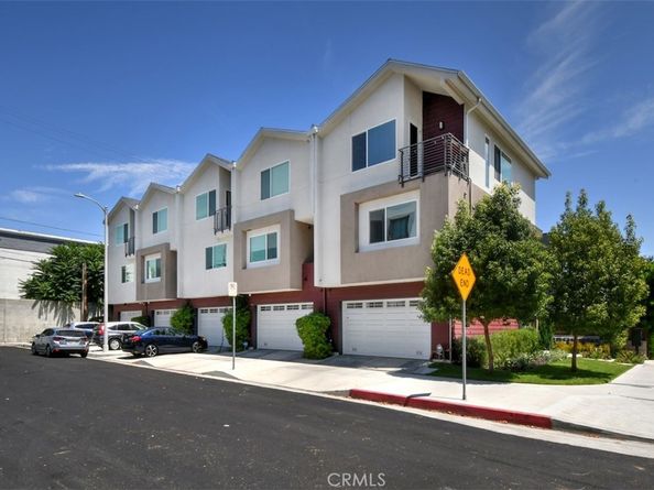 10861 1/2 Hartsook Street, North Hollywood CA 91601
