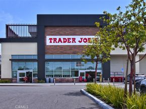 10861 1/2 Hartsook Street, North Hollywood CA 91601
