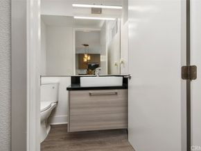 10861 1/2 Hartsook Street, North Hollywood CA 91601