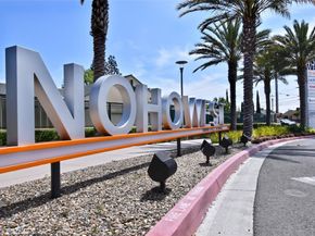 10861 1/2 Hartsook Street, North Hollywood CA 91601