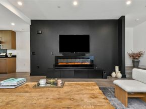 10861 1/2 Hartsook Street, North Hollywood CA 91601