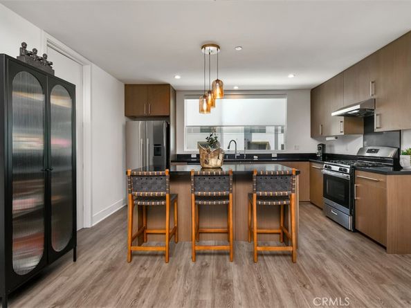 10861 1/2 Hartsook Street, North Hollywood CA 91601