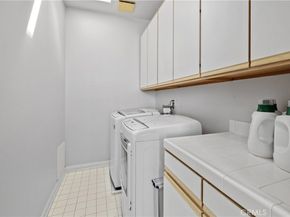 5715 Etiwanda Avenue 4, Tarzana CA 91356