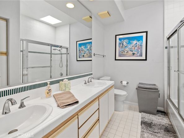 5715 Etiwanda Avenue 4, Tarzana CA 91356
