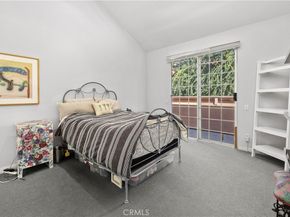 5715 Etiwanda Avenue 4, Tarzana CA 91356