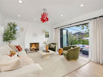800 N Formosa