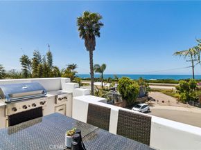 6512 Surfside Lane, Carlsbad CA 92011