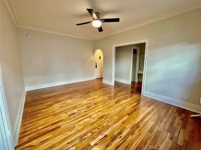 5424 Franklin Avenue, Los Angeles CA 90027