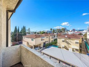 1515 Amherst Avenue 302, Los Angeles CA 90025