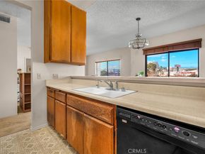 1515 Amherst Avenue 302, Los Angeles CA 90025