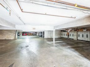 617 E Angeleno Avenue 305, Burbank CA 91501