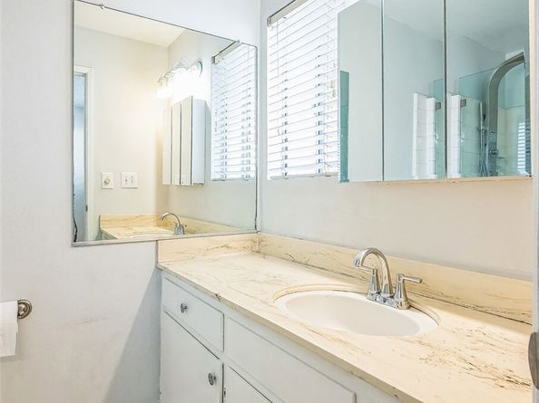 617 E Angeleno Avenue 305, Burbank CA 91501