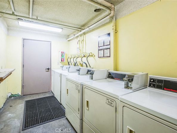 617 E Angeleno Avenue 305, Burbank CA 91501