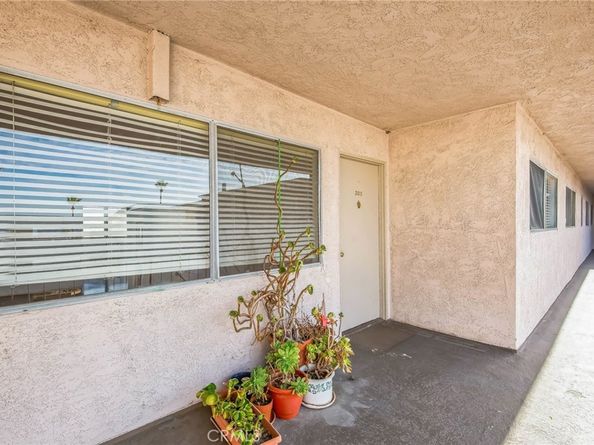 617 E Angeleno Avenue 305, Burbank CA 91501