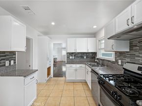 10525 S 4th Avenue, Inglewood CA 90303
