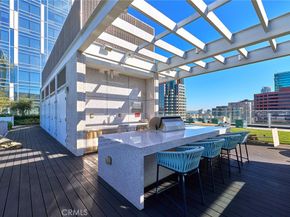 877 Francisco 1717, Los Angeles CA 90017