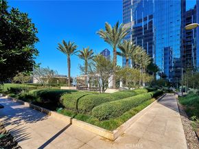 877 Francisco 1717, Los Angeles CA 90017