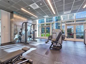 877 Francisco 1717, Los Angeles CA 90017