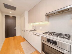 877 Francisco 1717, Los Angeles CA 90017