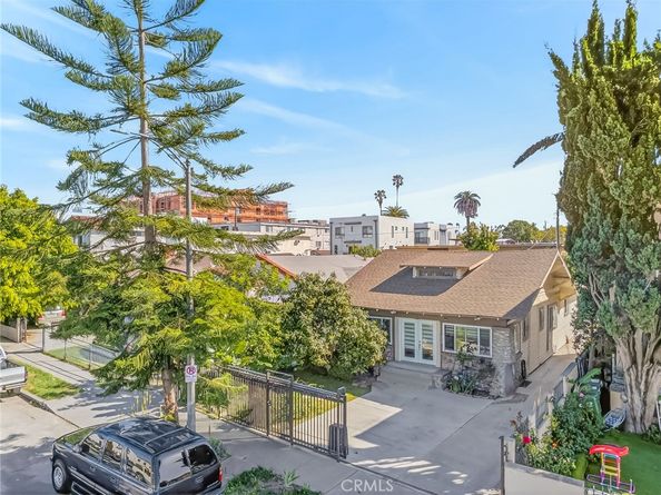 512 N Serrano, Los Angeles CA 90004