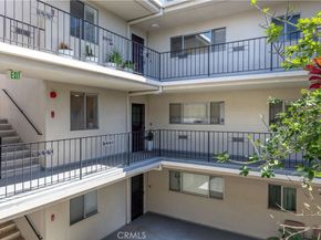 2772 E 2nd Street 2G, Long Beach CA 90803