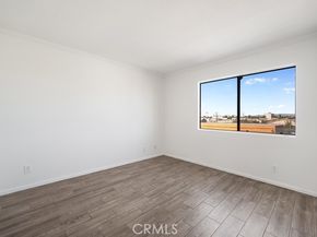 1168 E 10th Street 213, Long Beach CA 90813