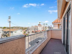 1168 E 10th Street 213, Long Beach CA 90813