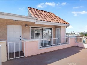 1168 E 10th Street 213, Long Beach CA 90813