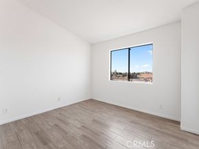 1168 E 10th Street 213, Long Beach CA 90813