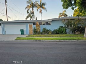2001 Carfax, Long Beach CA 90815