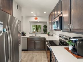 152 N Singingwood, Orange CA 92869