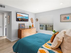 152 N Singingwood, Orange CA 92869
