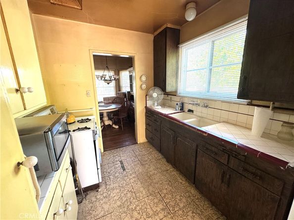 11554 Kittridge Street, North Hollywood CA 91606