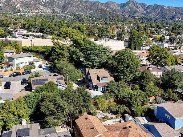 3500 Fairchild Street, La Crescenta CA 91214