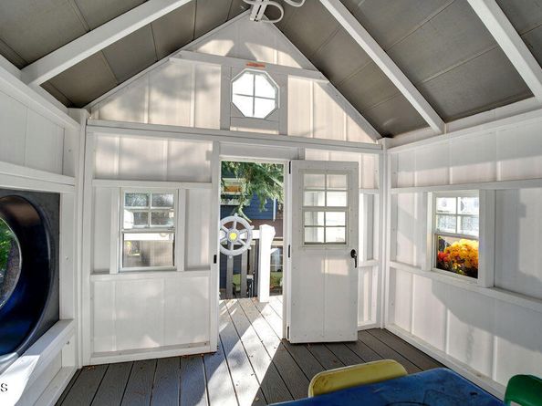 3500 Fairchild Street, La Crescenta CA 91214