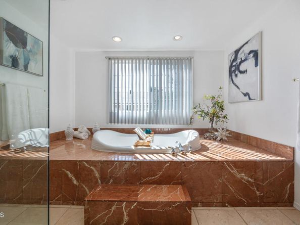 1908 Oakwood Street, Pasadena CA 91104