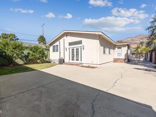 1908 Oakwood Street, Pasadena CA 91104