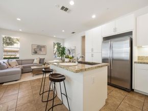 908 N Primrose Lane A, Azusa CA 91702