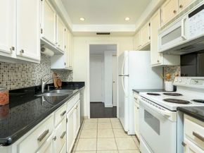 355 S Madison 212, Pasadena CA 91101