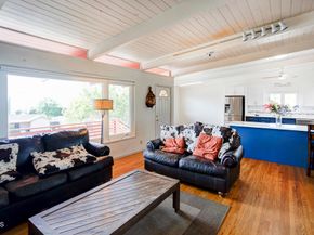 10852 Plainview Avenue, Los Angeles CA 91042