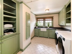 1295 S Oakland Avenue, Pasadena CA 91106