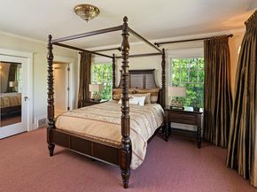 1295 S Oakland Avenue, Pasadena CA 91106