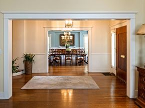 1295 S Oakland Avenue, Pasadena CA 91106