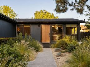 950 N Summit Avenue, Pasadena CA 91103