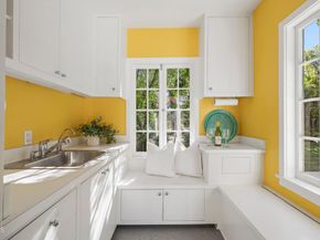 1290 Hillcrest Avenue, Pasadena CA 91106